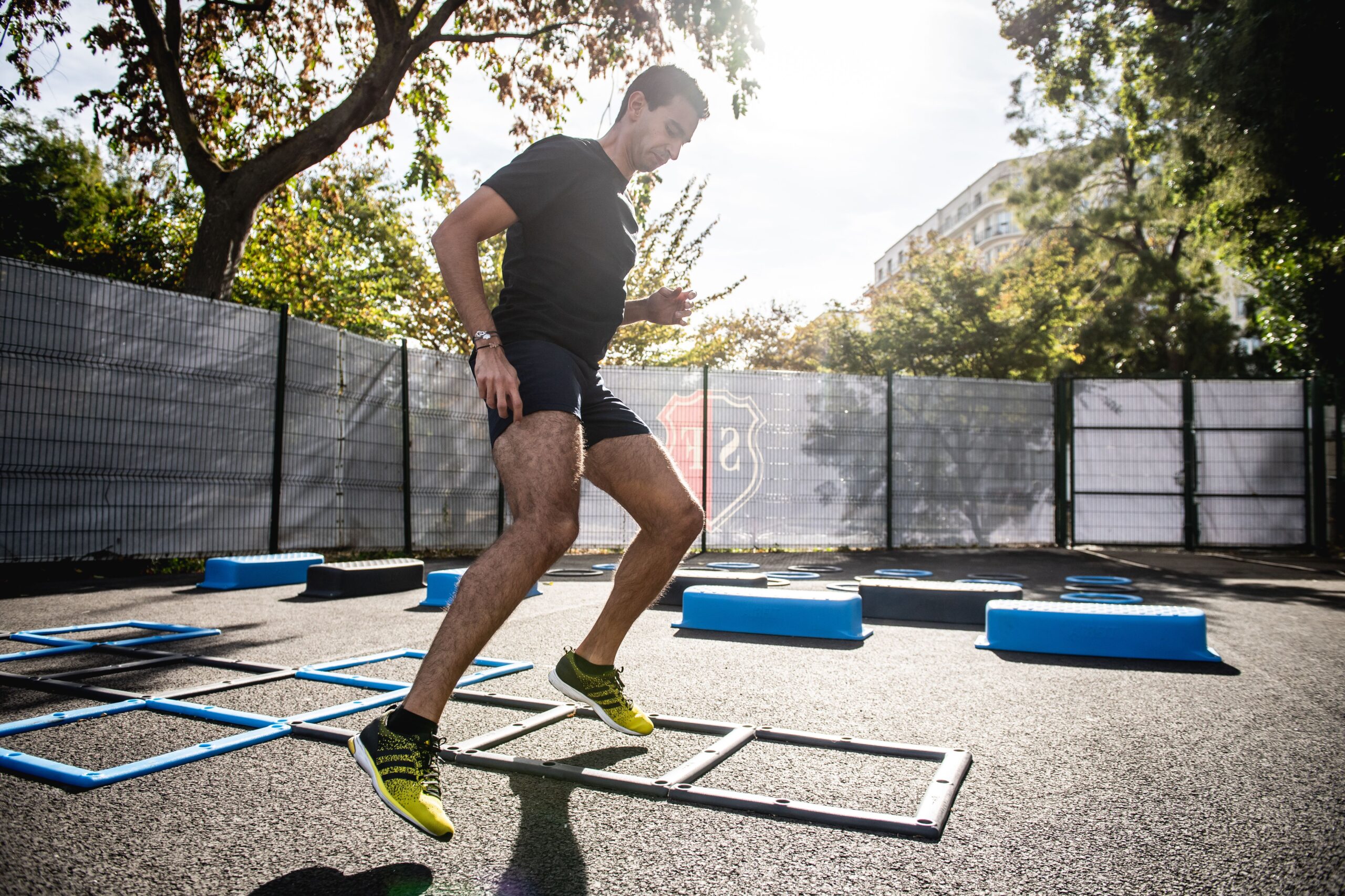 Hybrid training met kracht- en conditieoefeningen.